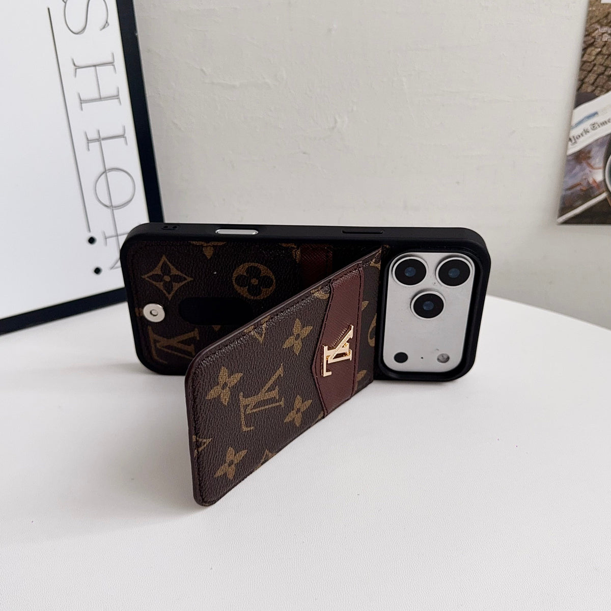 Folding Card Holder Louis V iPhone Case
