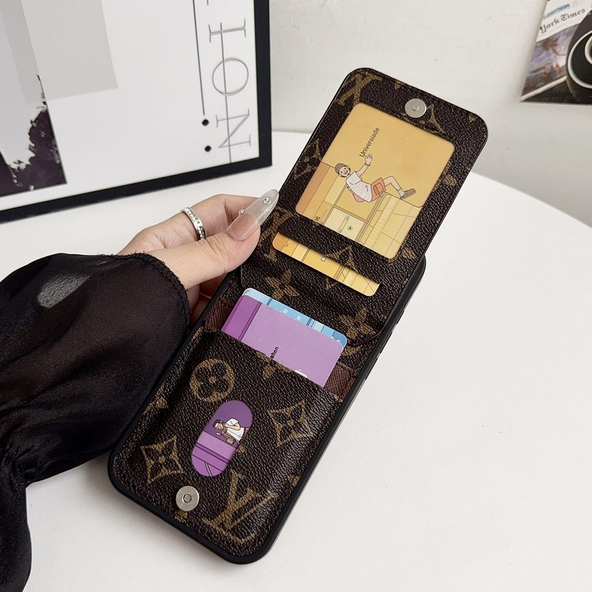 Folding Card Holder Louis V iPhone Case