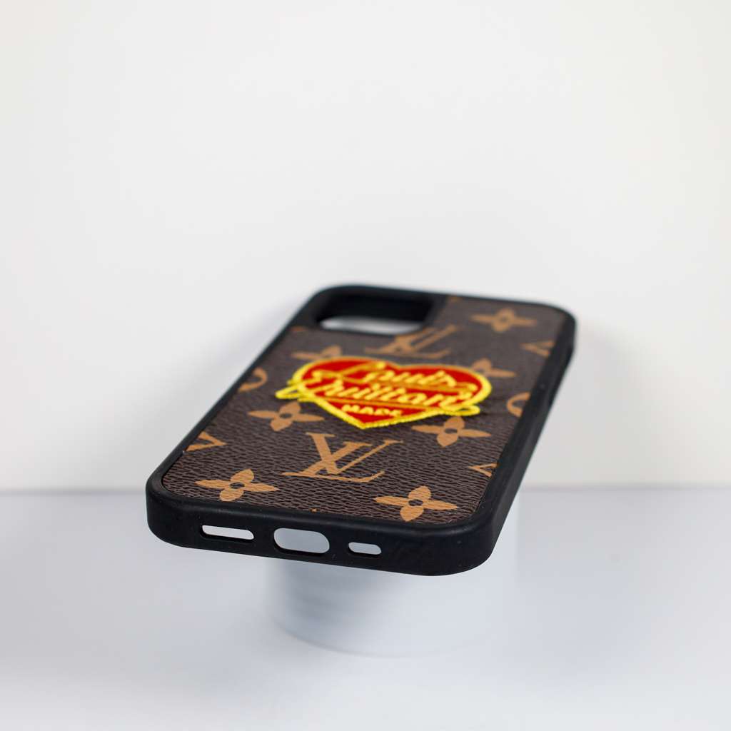 3D heart embroidery iPhone case showing the fitted protective cover and decorative detail