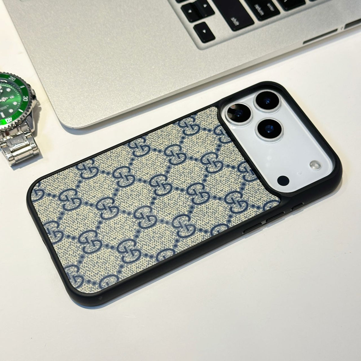 Classic Canvas Pattern iPhone 17 Series G Style
